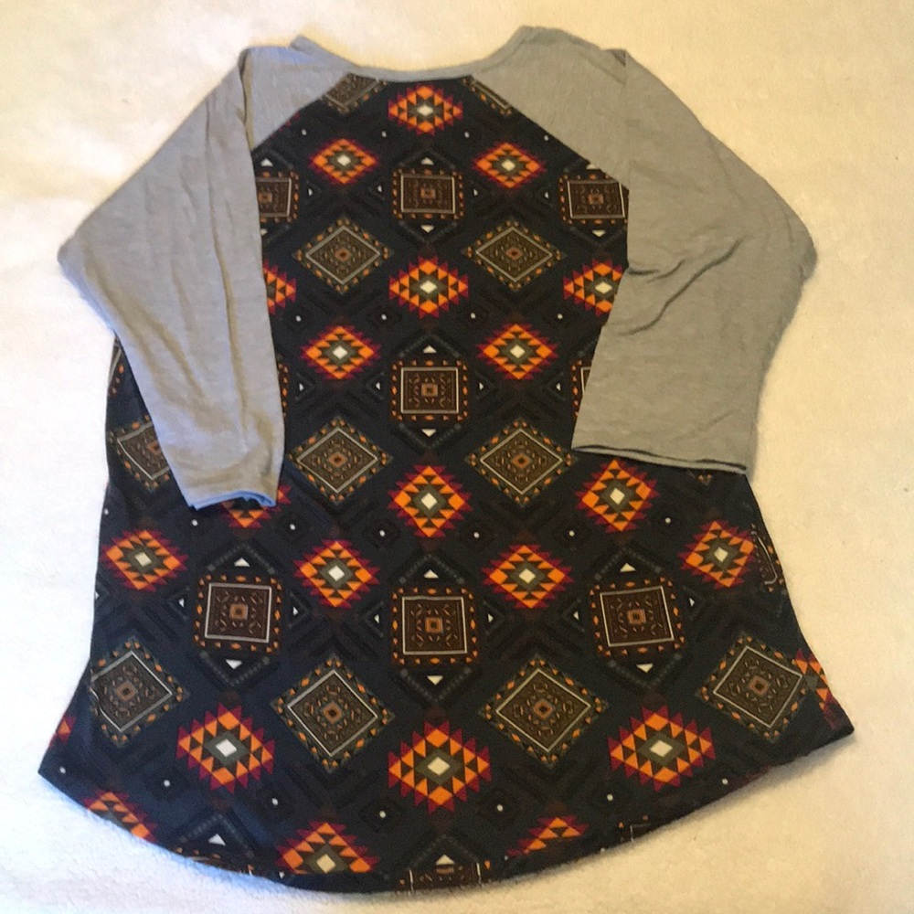 Lularoe Randy T - Picture 3 of 3